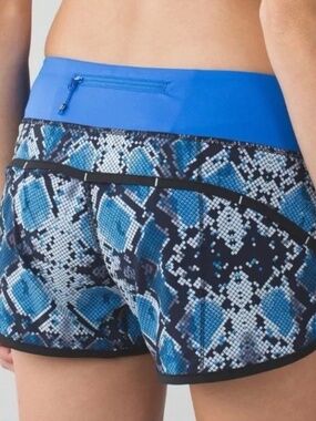 Lululemon Run Times Shorts, Inseam 4", Snake Caspian Blue, Size 6